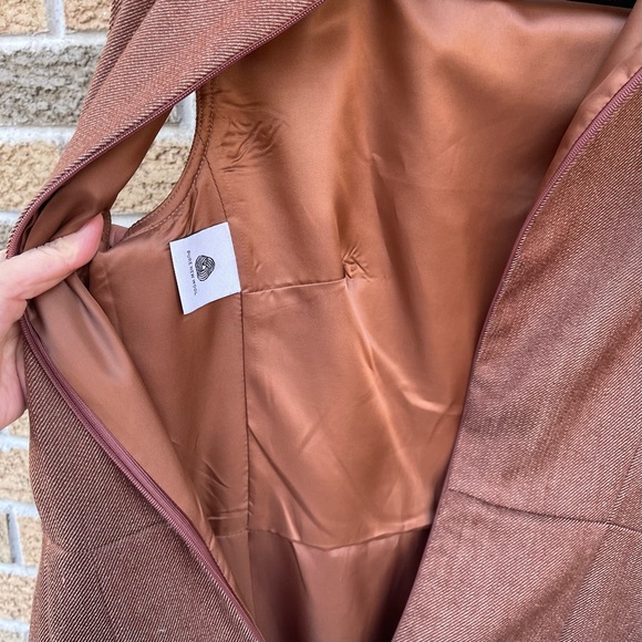 Max Mara Belted Brushed Wool Twill Midi Dress， size 2 - Picture 11 of 16